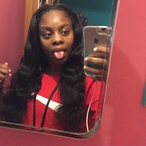 Meet your Posher, Denise